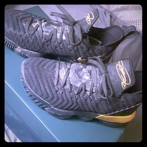 Lebron 16 (black and gold)